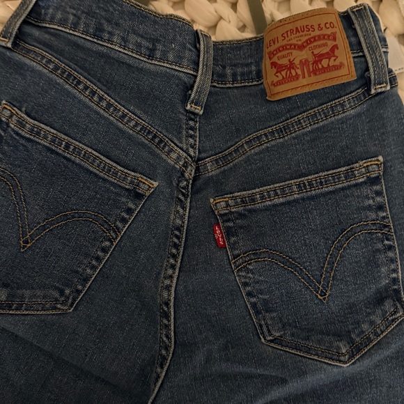 LEVI’s Ribcage Straight Ankle Classic Blue Denim Jeans - Picture 4 of 4